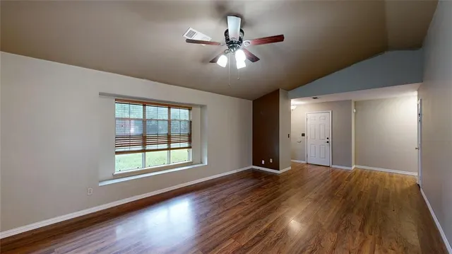 Photo 3 — 300 N 4th Street, Davis, OK 73030