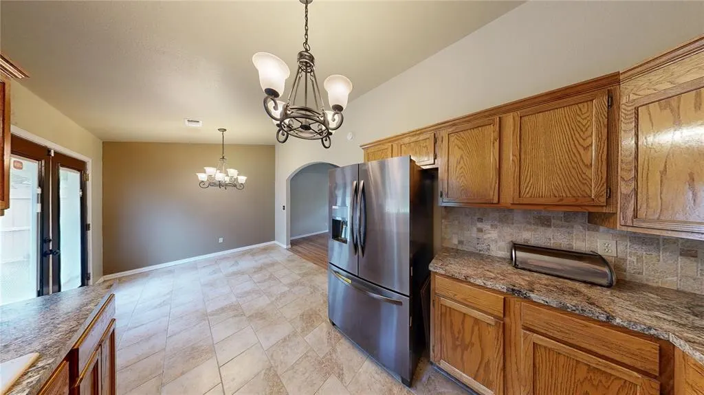 Photo 5 — 300 N 4th Street, Davis, OK 73030