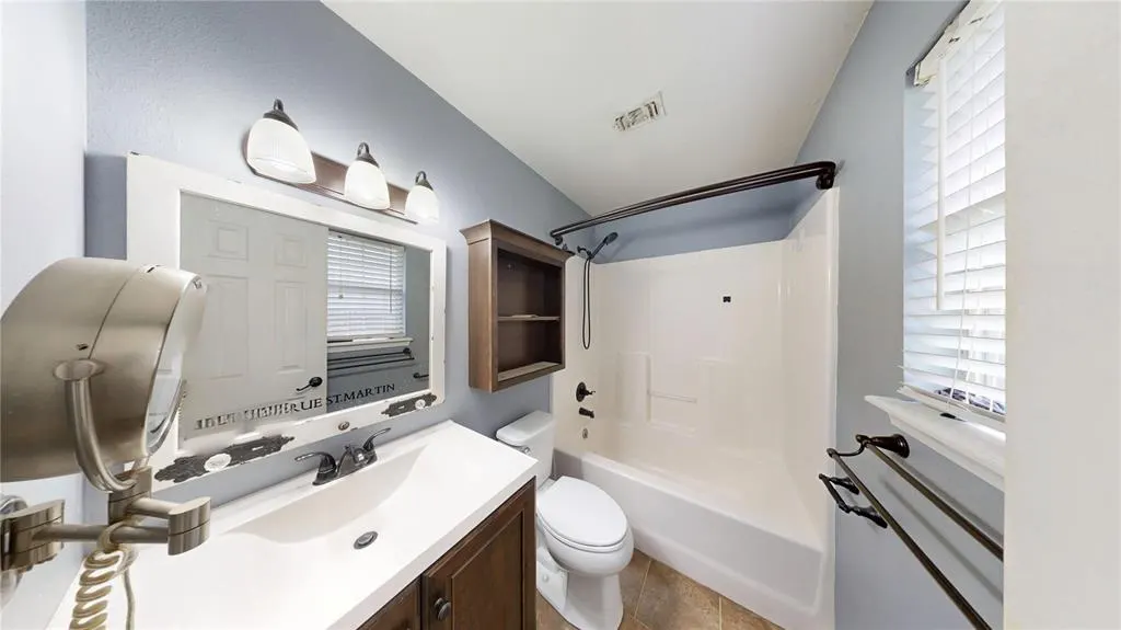 Photo 9 — 300 N 4th Street, Davis, OK 73030
