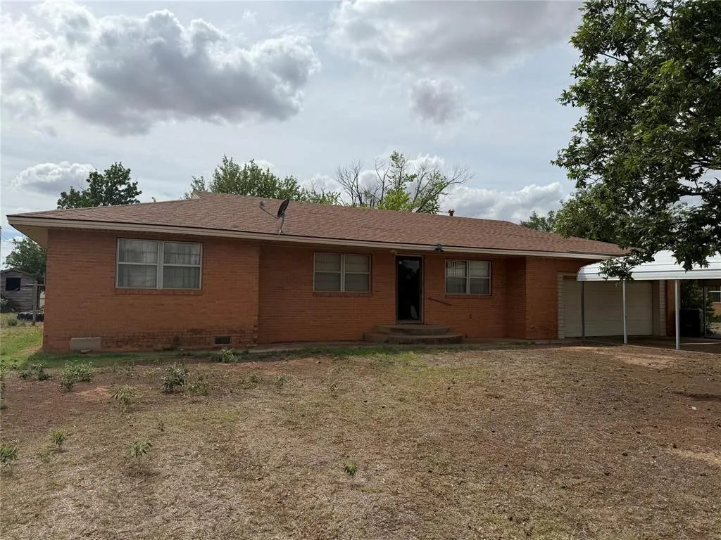 Front exterior — 210 S 6th Street, Sentinel, OK 73664