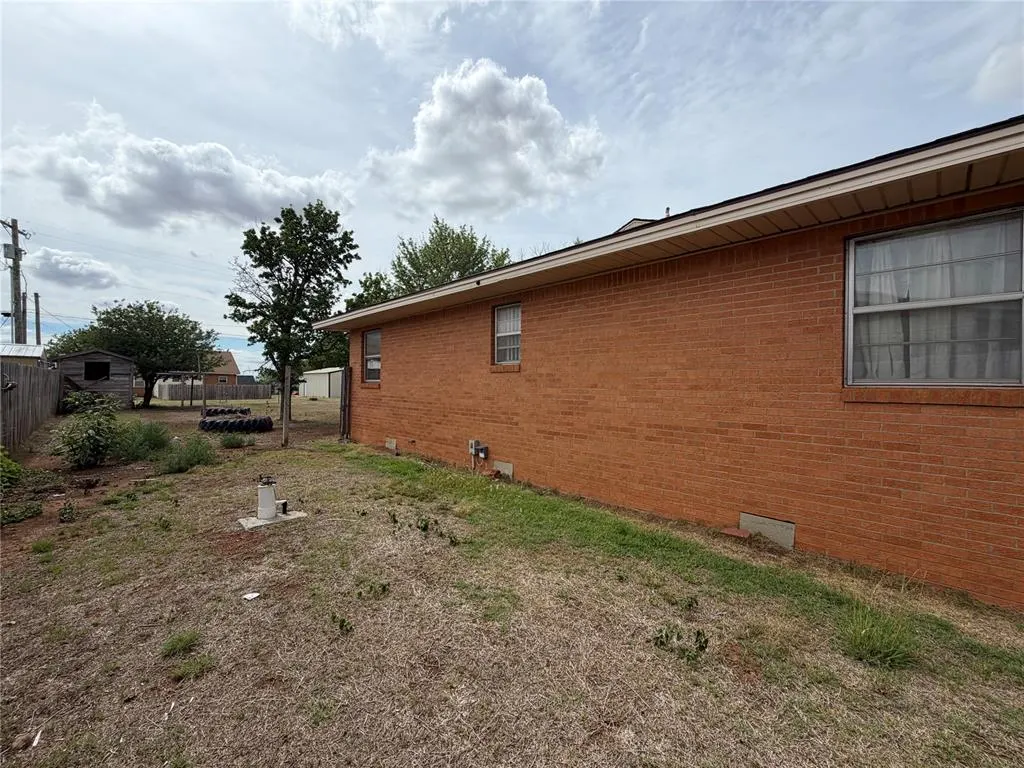 Photo 2 — 210 S 6th Street, Sentinel, OK 73664