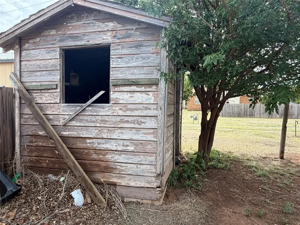 Photo 29 — 210 S 6th Street, Sentinel, OK 73664