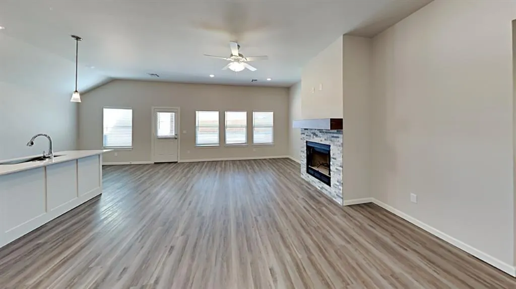 Photo 3 — 491 Hardesty Drive, Shawnee, OK 74804