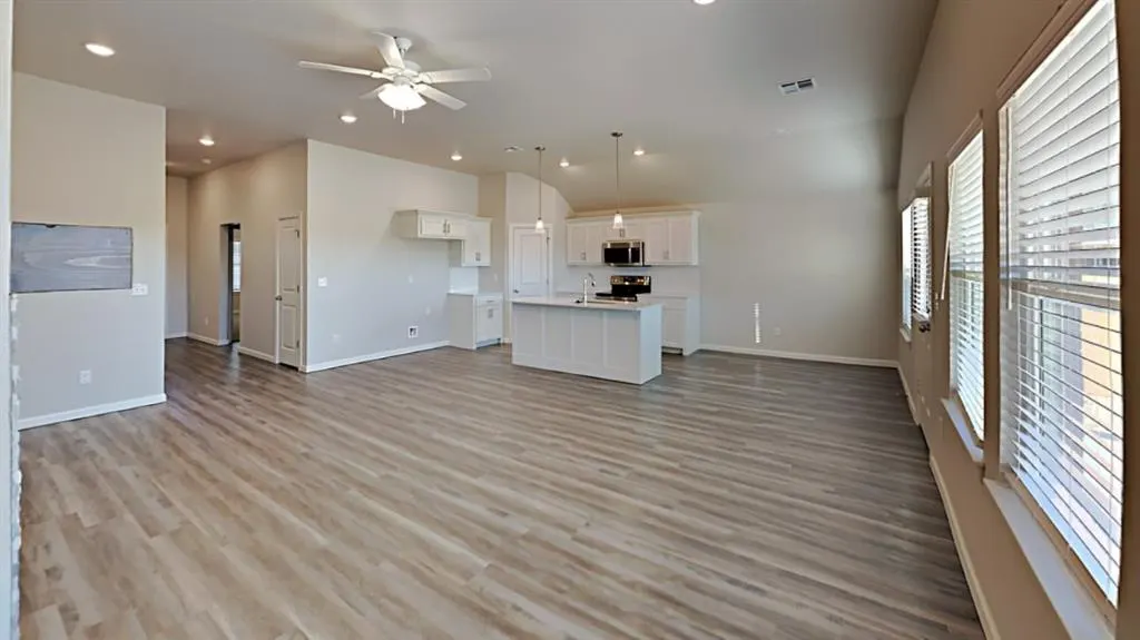 Photo 4 — 491 Hardesty Drive, Shawnee, OK 74804