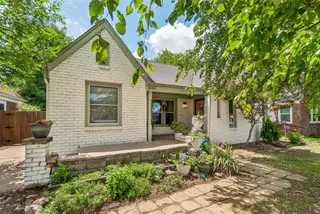 Sold home at 2104 NW 22nd Street