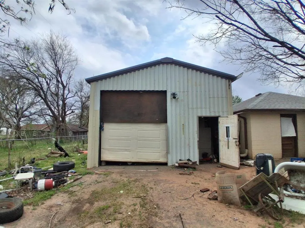 Photo 4 — 622 N Lake Avenue, Davenport, OK 74026