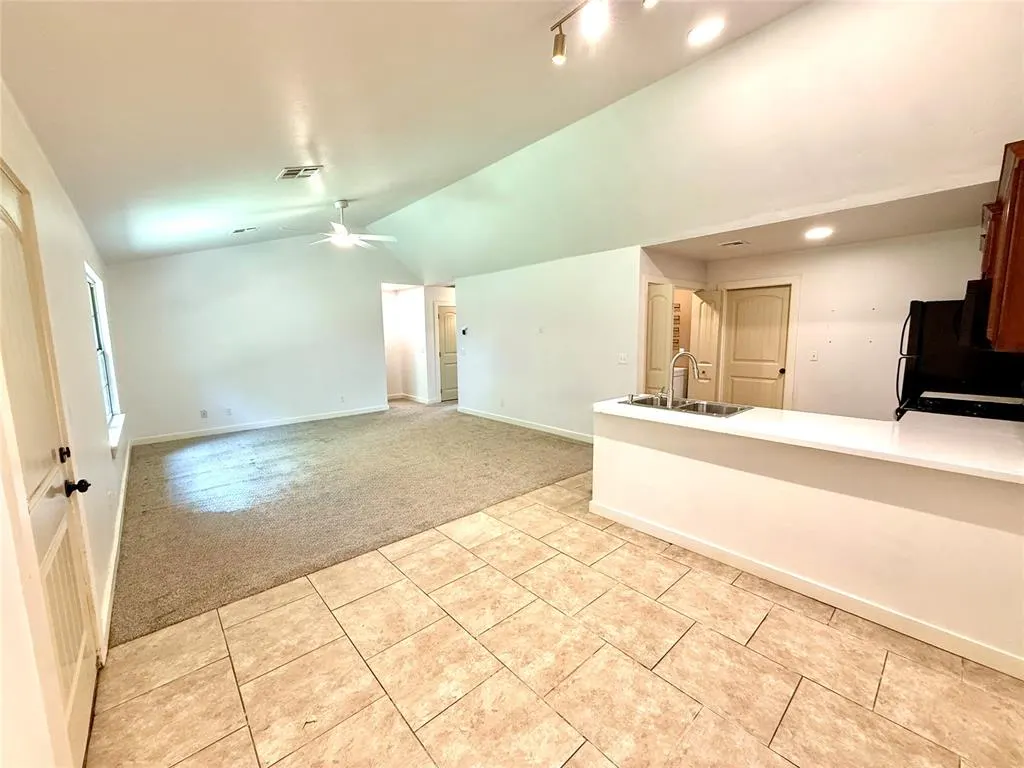 Photo 7 — 923 N Summer Tree Drive, Ada, OK 74820