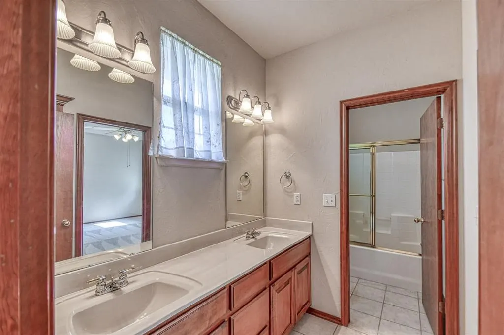 Photo 30 — 9605 S Hillcrest Drive, Oklahoma City, OK 73159