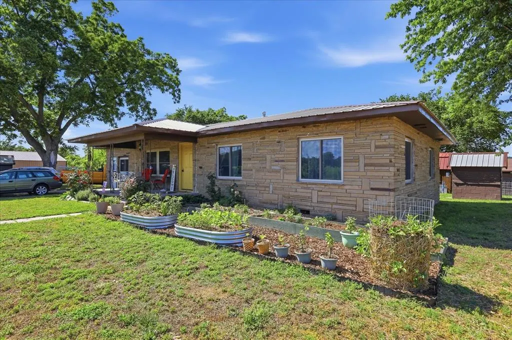 Photo 3 — 424417 Texanna Road, Eufaula, OK 74432