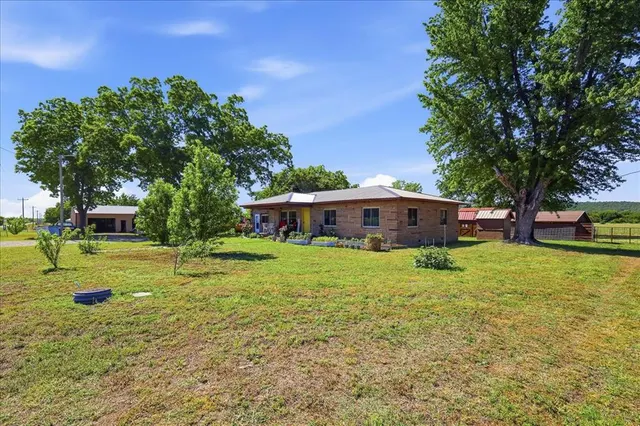 Photo 4 — 424417 Texanna Road, Eufaula, OK 74432