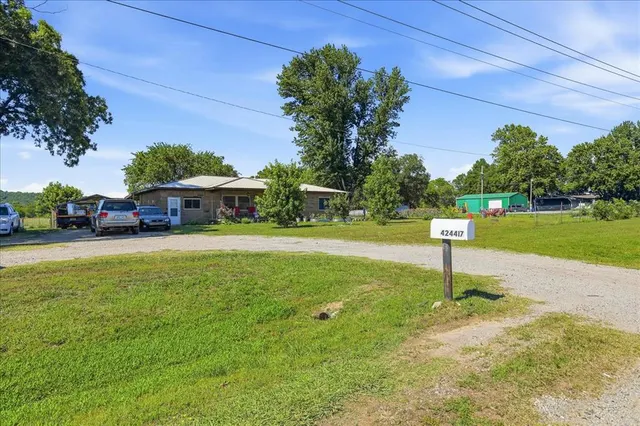 Photo 5 — 424417 Texanna Road, Eufaula, OK 74432