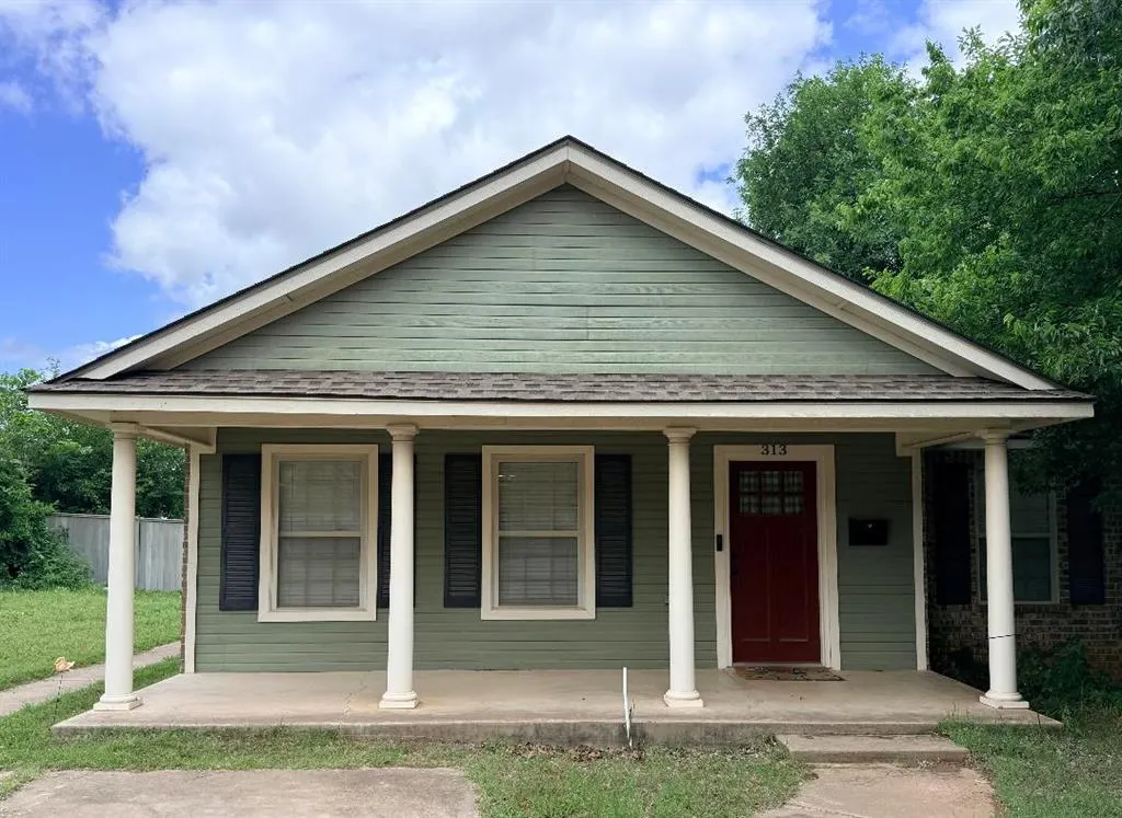 Front exterior — 313 E Clegern Avenue, Edmond, OK 73034