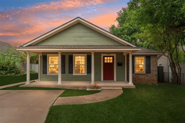 Photo 2 — 313 E Clegern Avenue, Edmond, OK 73034