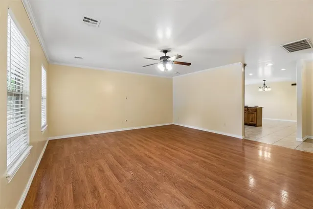Photo 4 — 313 E Clegern Avenue, Edmond, OK 73034