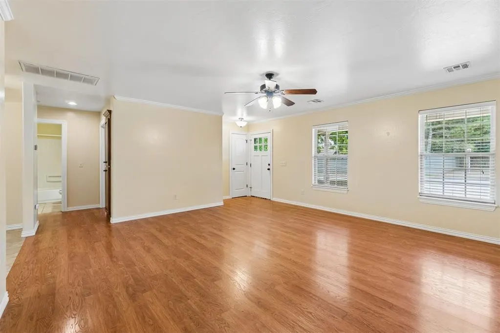Photo 5 — 313 E Clegern Avenue, Edmond, OK 73034