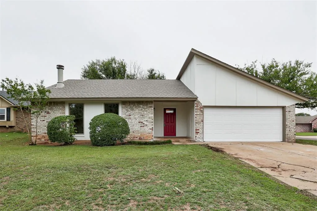 Front exterior — 2712 Clover Glen Drive, Edmond, OK 73013