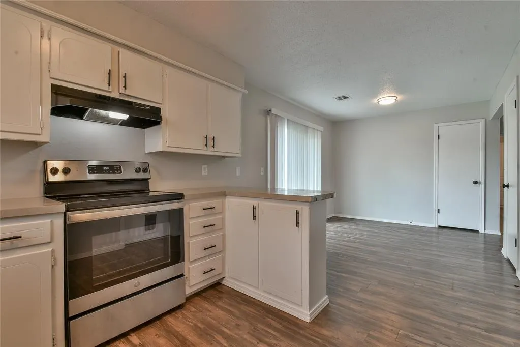 Photo 10 — 1209 SW 78th Terrace, Oklahoma City, OK 73139