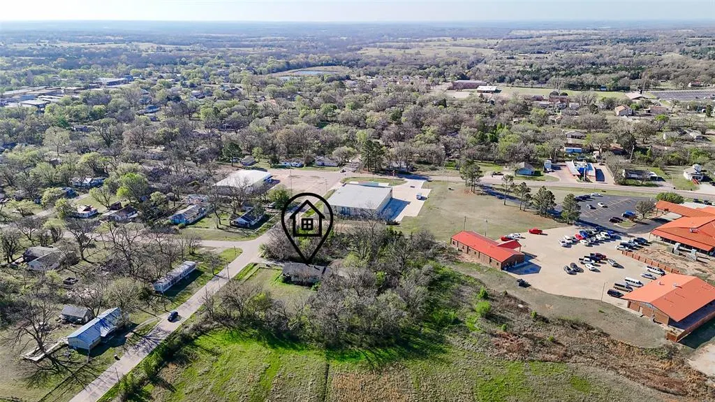 Photo 12 — 501 N West Street, Konawa, OK 74849