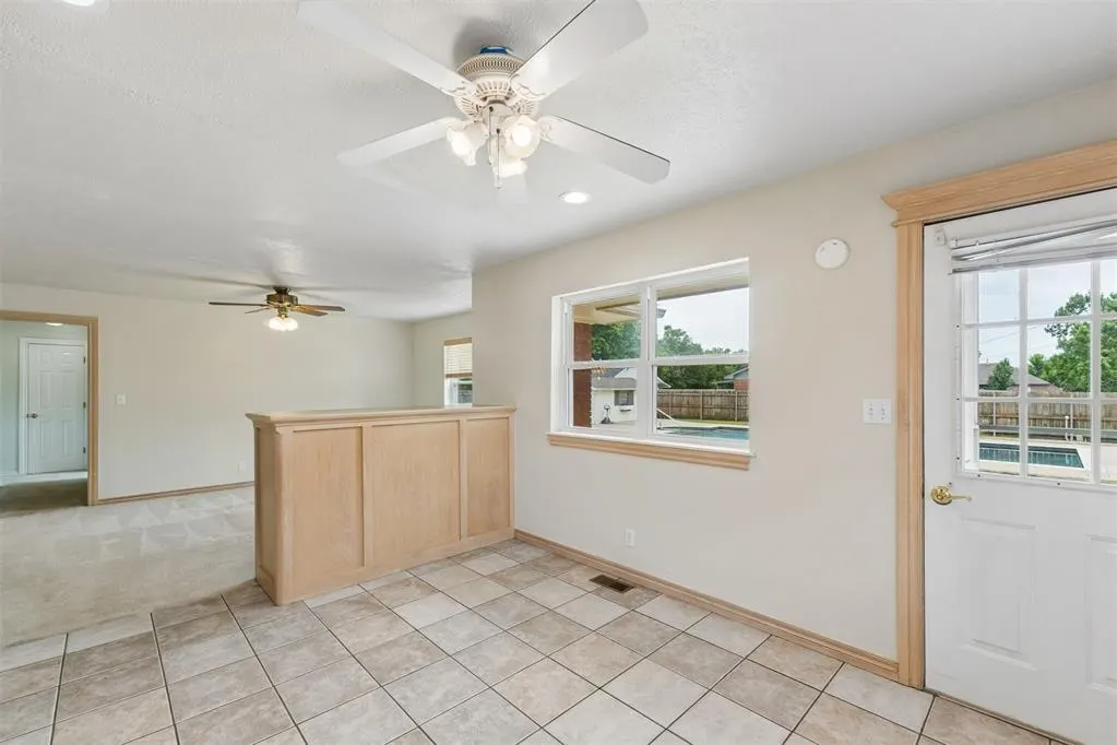 Photo 15 — 920 NW 32nd Street, Moore, OK 73160