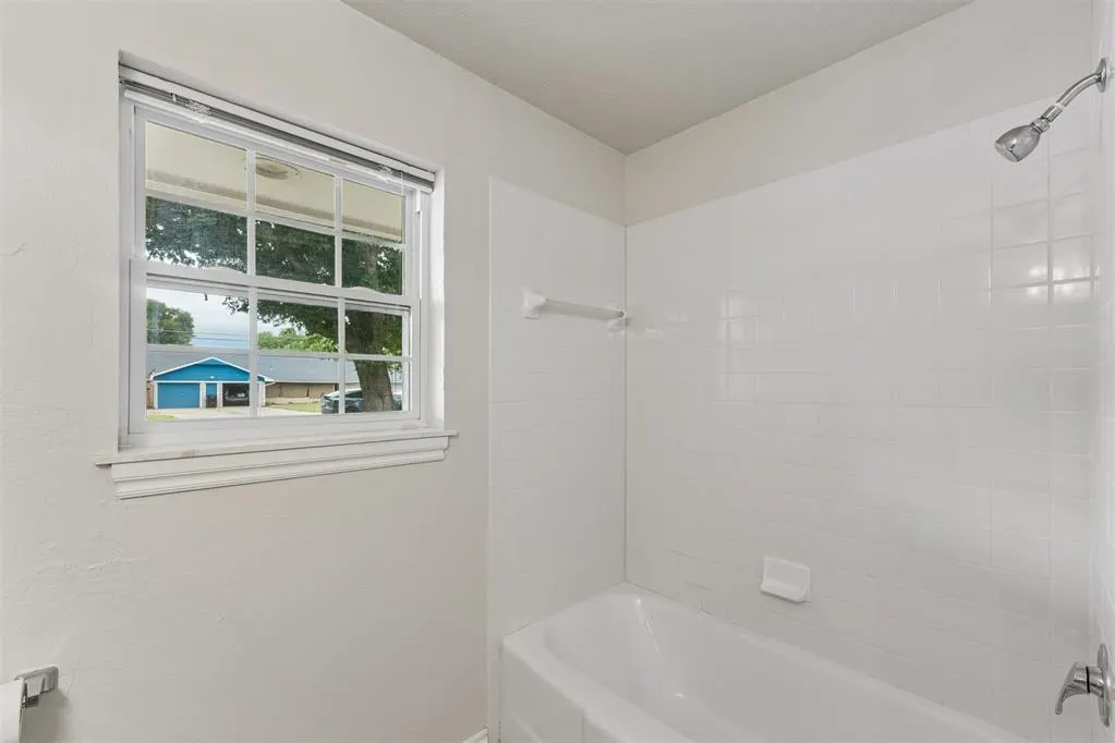 Photo 29 — 920 NW 32nd Street, Moore, OK 73160