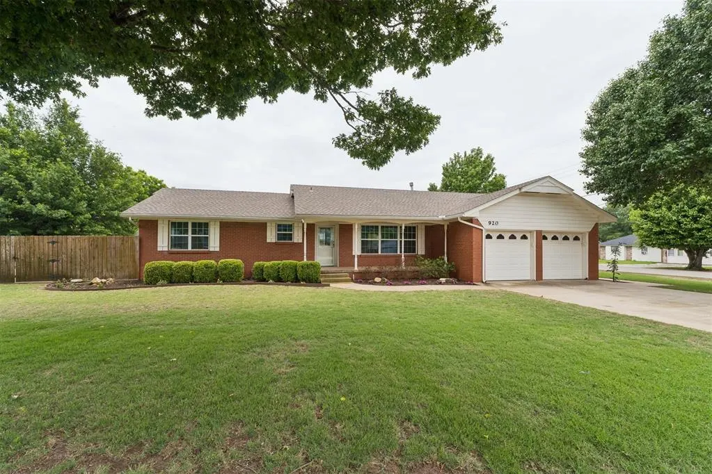 Photo 46 — 920 NW 32nd Street, Moore, OK 73160