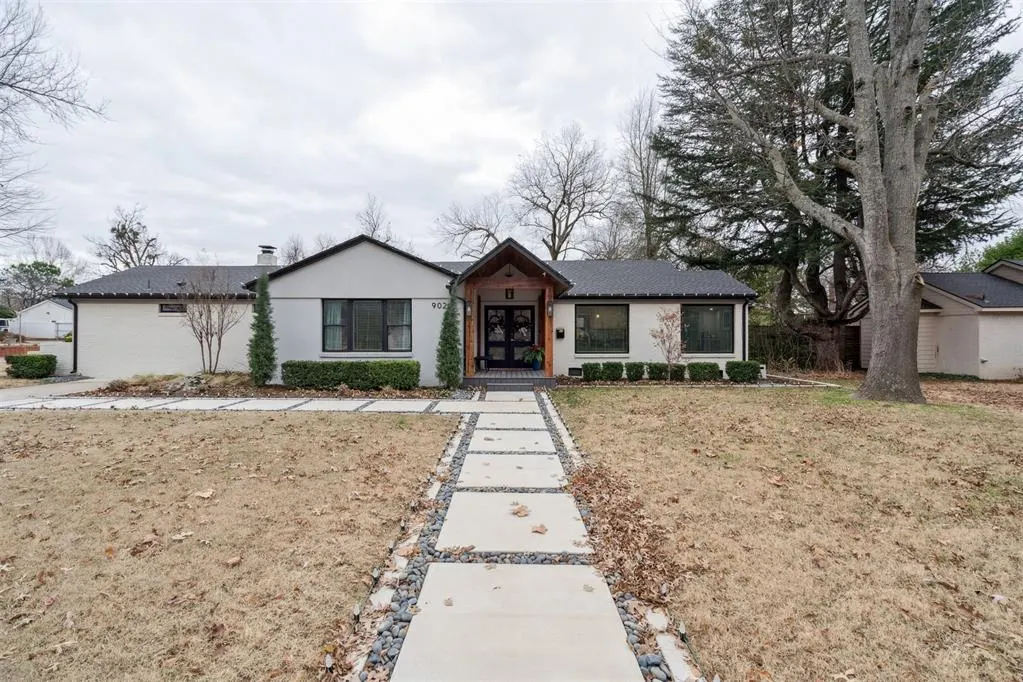 Photo 2 — 902 Wilson Street, Norman, OK 73072
