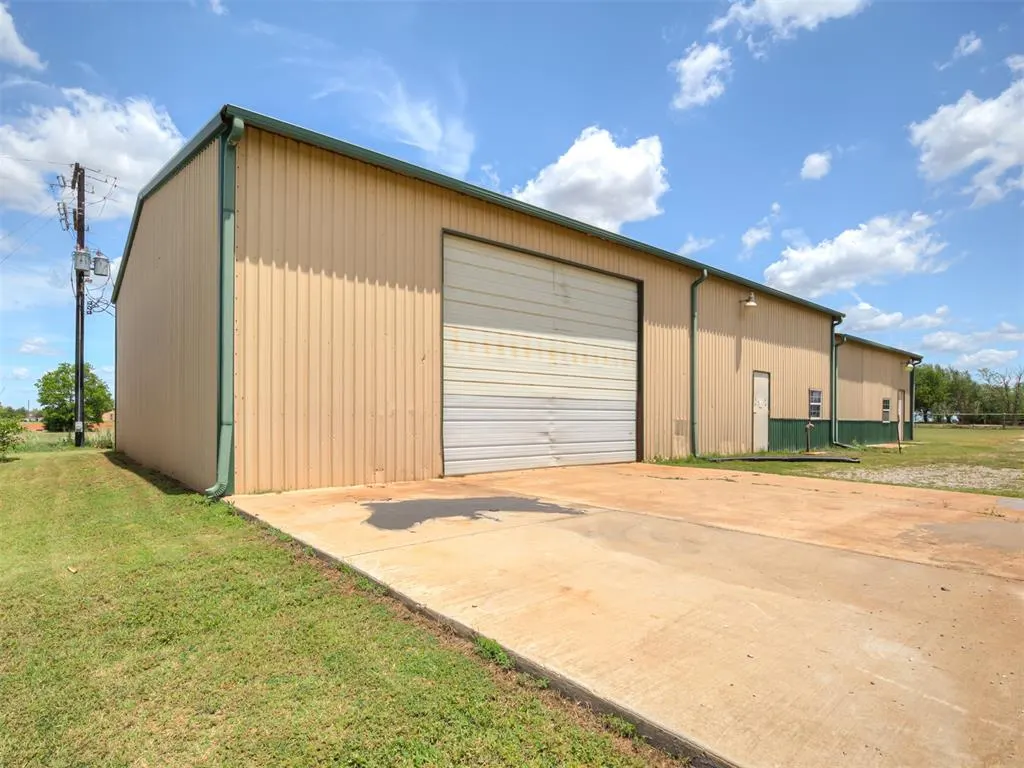 Photo 2 — 22514 N 2930 Road, Kingfisher, OK 73750