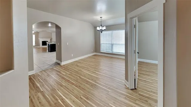 Photo 4 — 11305 NW 94th Street, Yukon, OK 73099