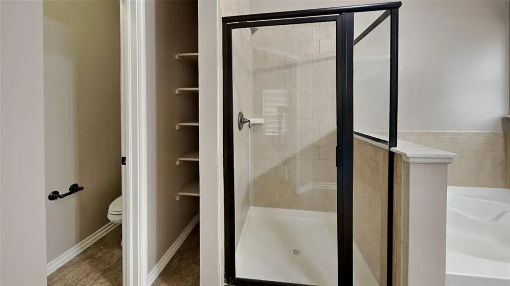 Photo 14 — 11305 NW 94th Street, Yukon, OK 73099