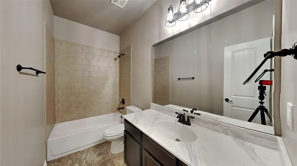 Photo 17 — 11305 NW 94th Street, Yukon, OK 73099