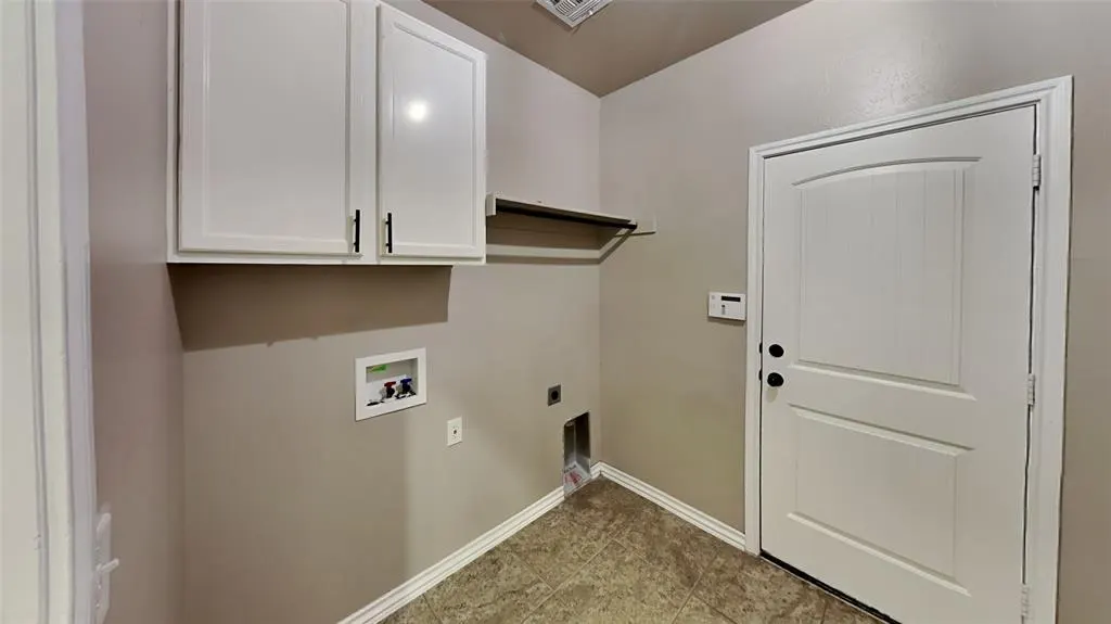 Photo 19 — 11305 NW 94th Street, Yukon, OK 73099