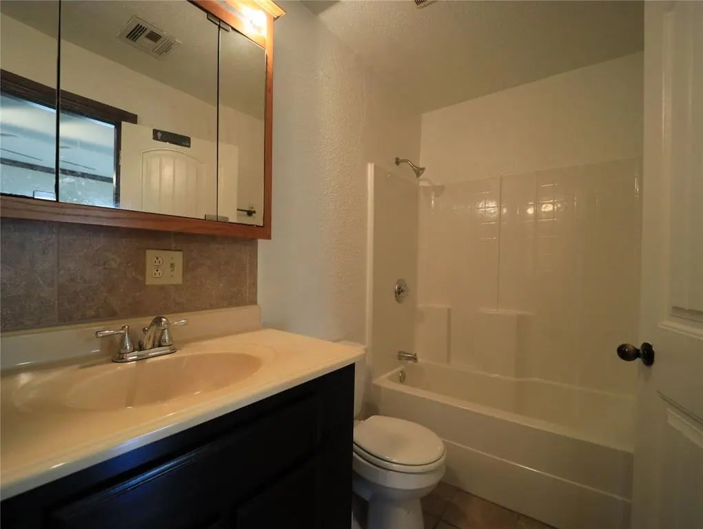 Photo 13 — 2539 SW 32nd Street, Oklahoma City, OK 73119