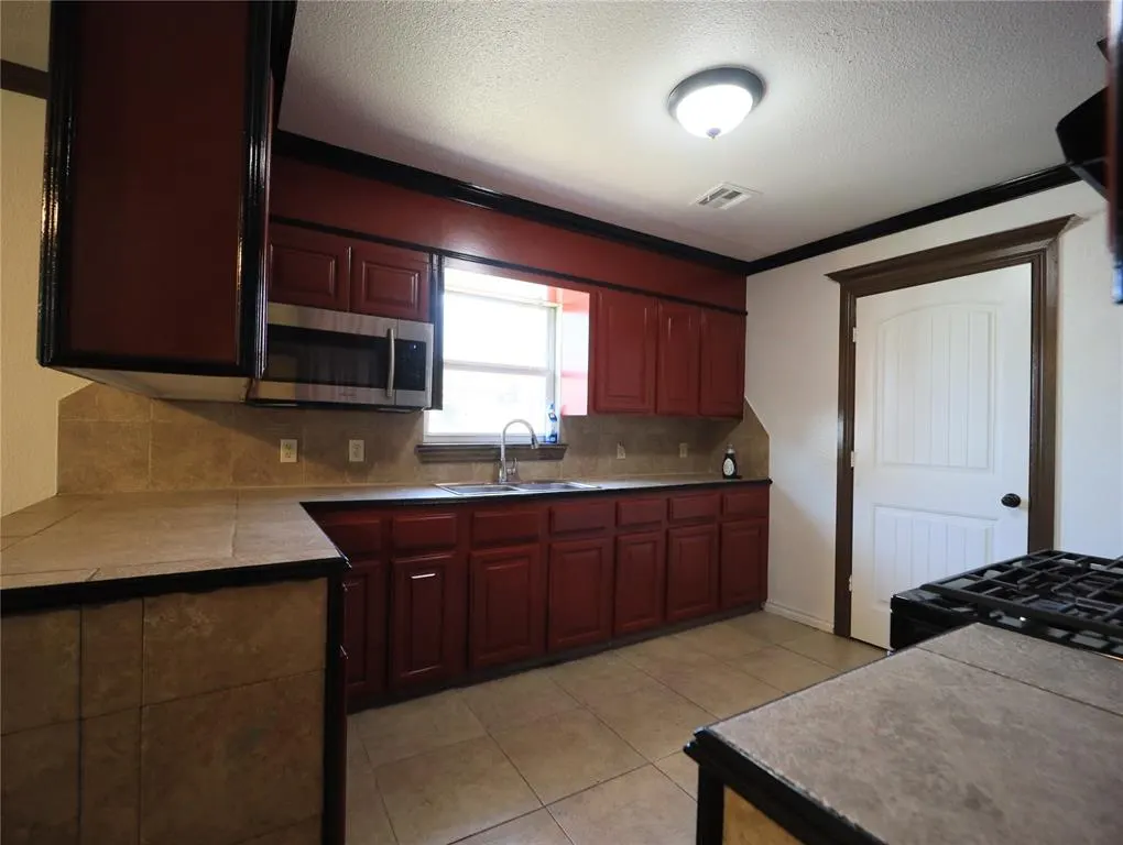 Photo 14 — 2539 SW 32nd Street, Oklahoma City, OK 73119