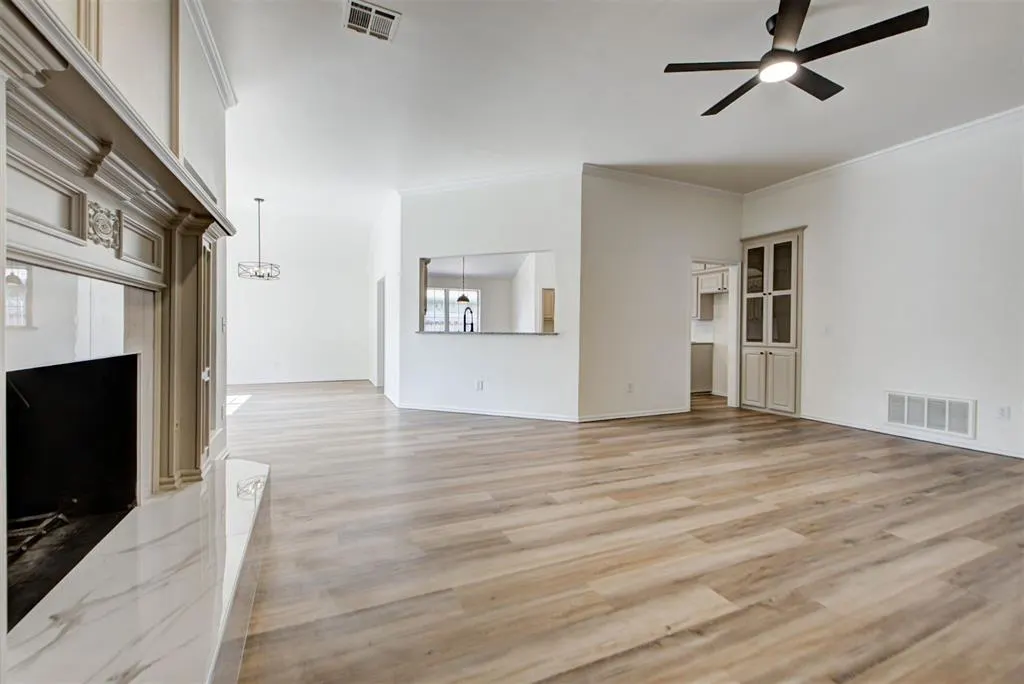 Photo 12 — 9216 Lakecrest Drive, Oklahoma City, OK 73159