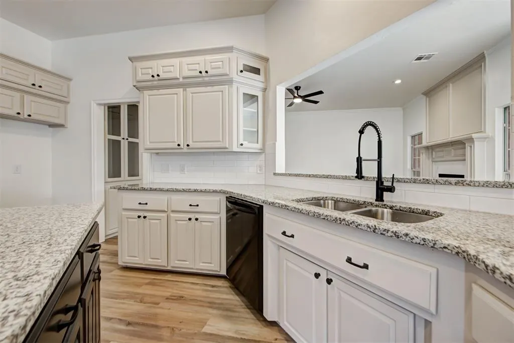 Photo 20 — 9216 Lakecrest Drive, Oklahoma City, OK 73159