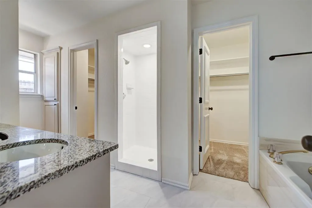 Photo 32 — 9216 Lakecrest Drive, Oklahoma City, OK 73159