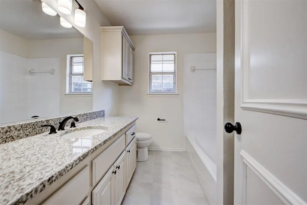 Photo 39 — 9216 Lakecrest Drive, Oklahoma City, OK 73159