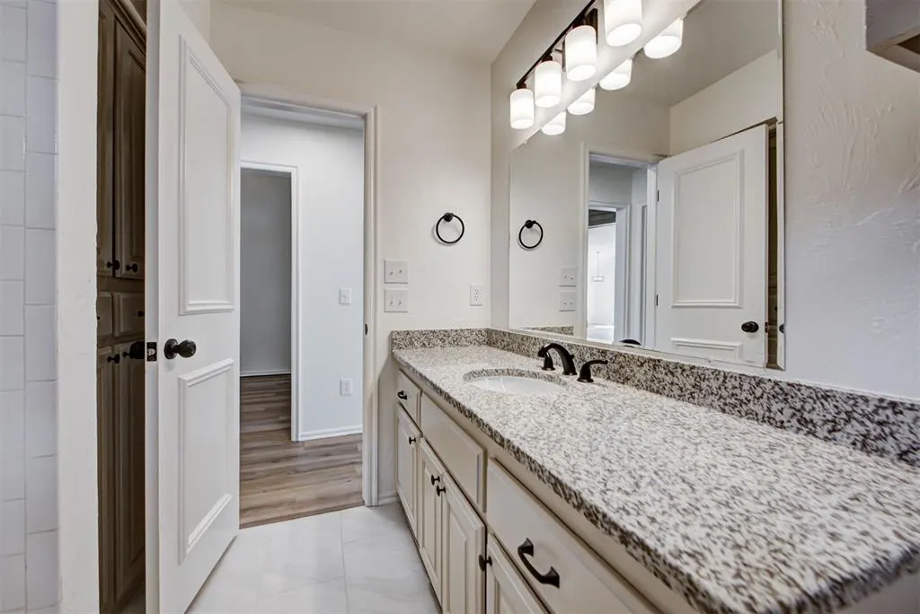 Photo 41 — 9216 Lakecrest Drive, Oklahoma City, OK 73159