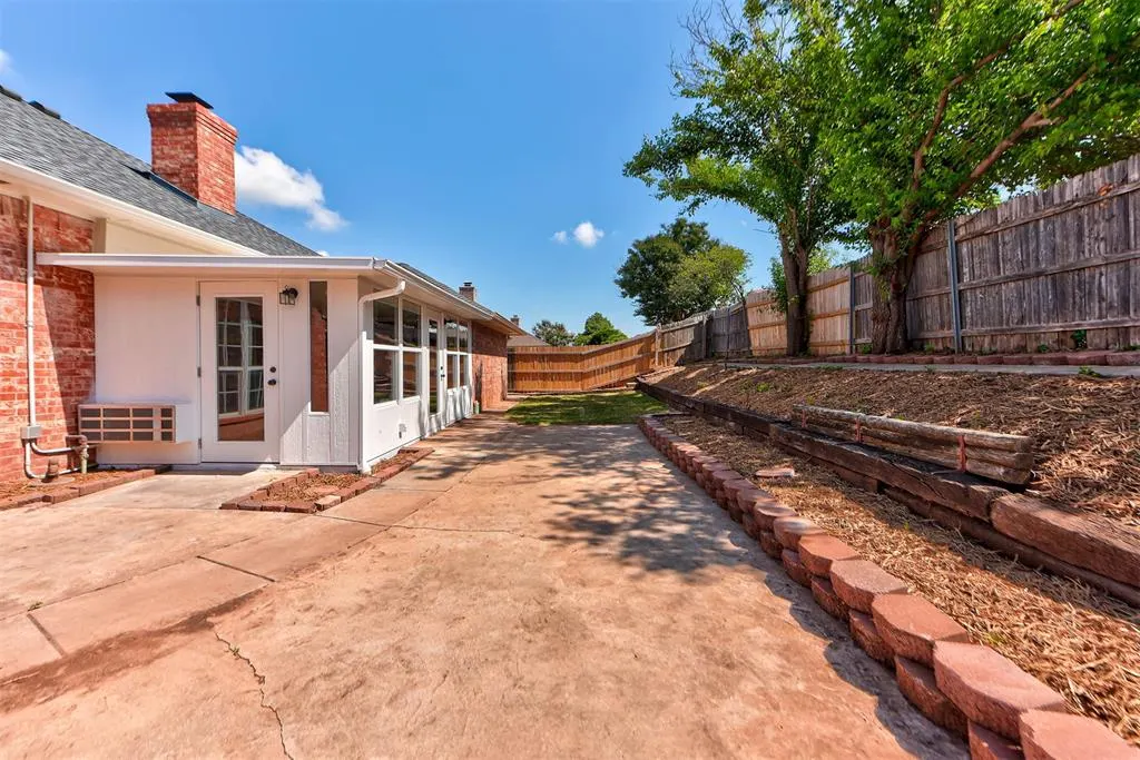 Photo 48 — 9216 Lakecrest Drive, Oklahoma City, OK 73159