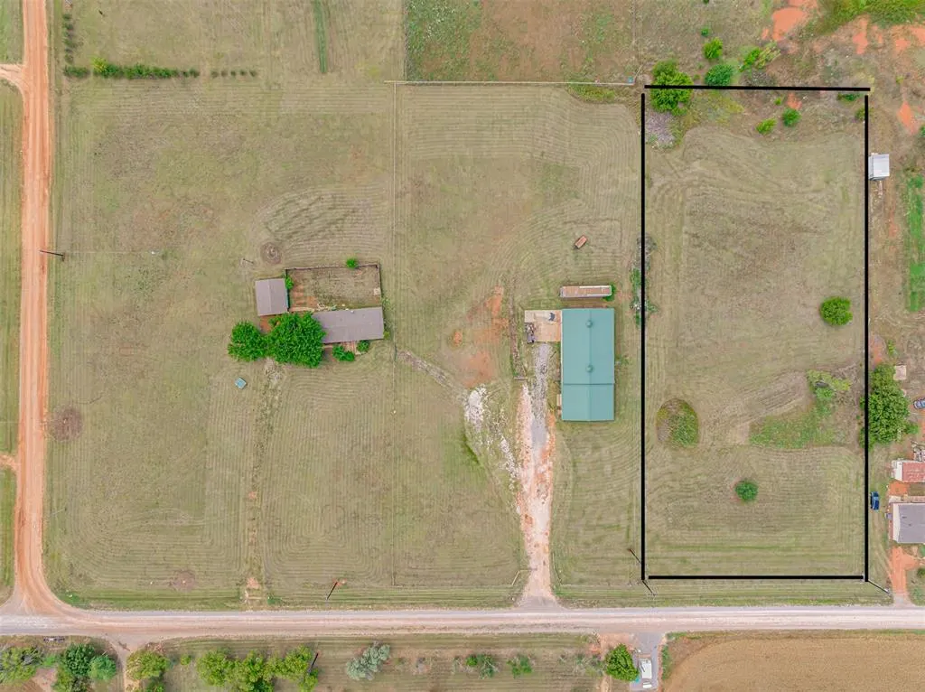Front exterior — 34 RR 3, Kingfisher, OK 73750
