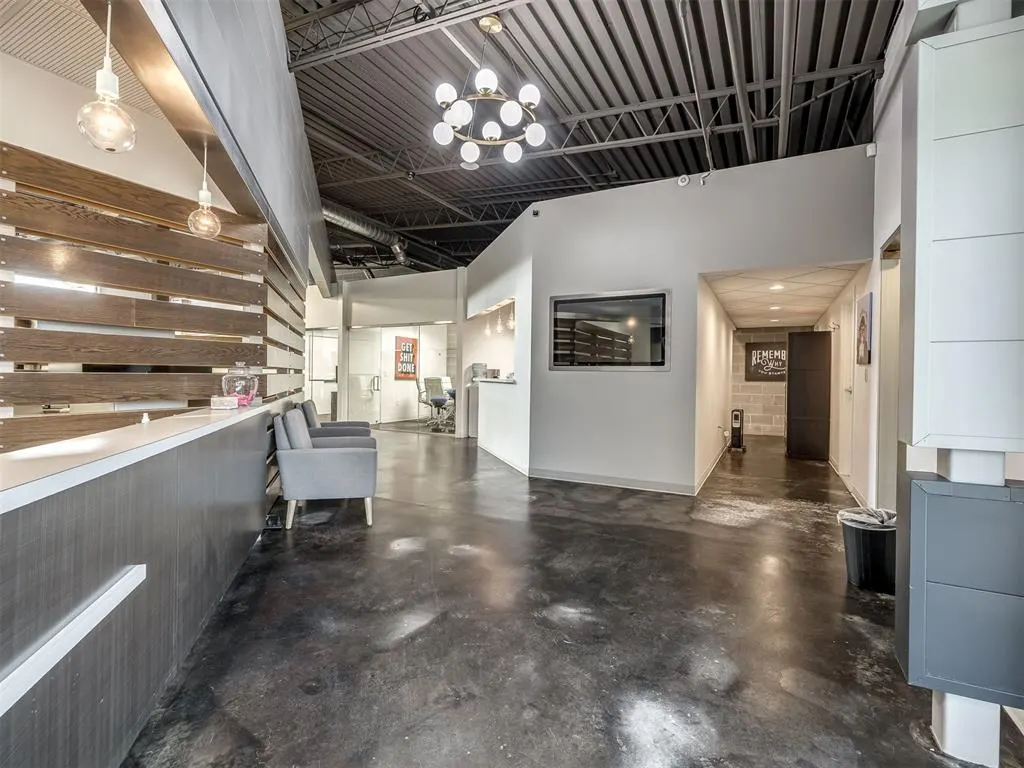 Photo 3 — 17 NW 6th Street, Oklahoma City, OK 73102