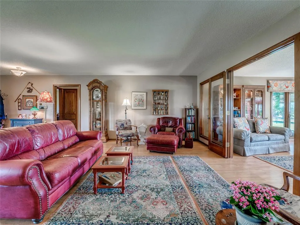 Photo 9 — 1725 Cedar Valley Manor, Guthrie, OK 73044