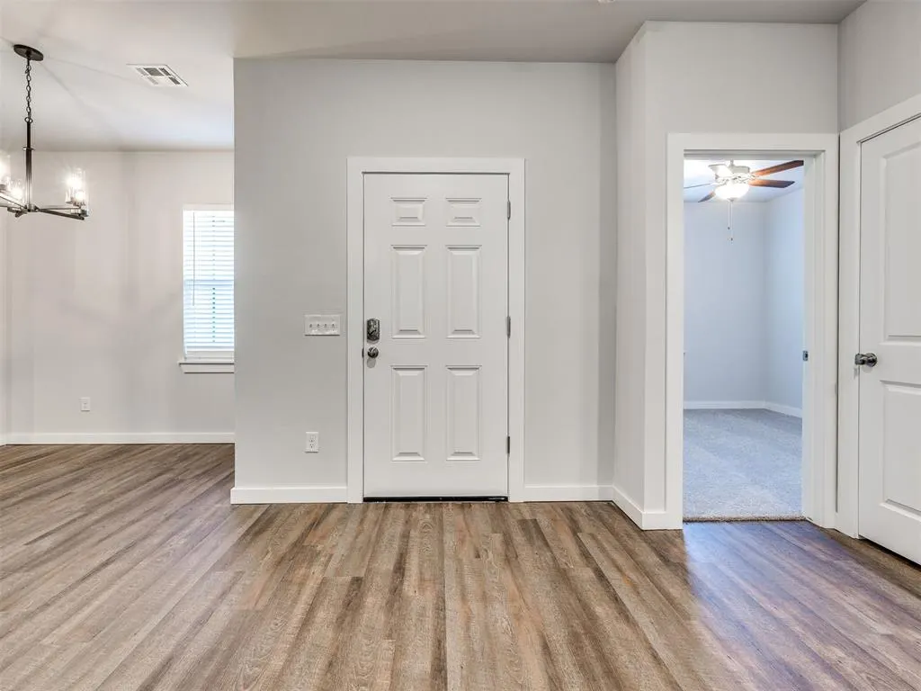 Photo 3 — 884 Stella Trail, Guthrie, OK 73044