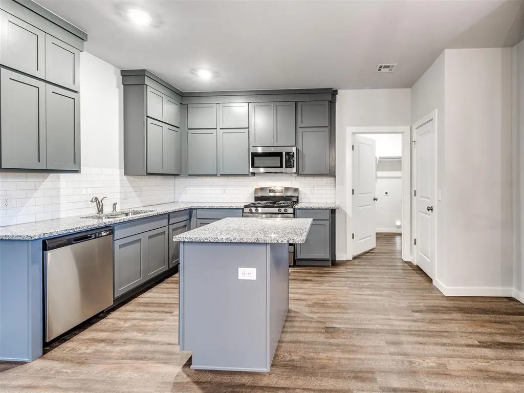 Photo 12 — 884 Stella Trail, Guthrie, OK 73044