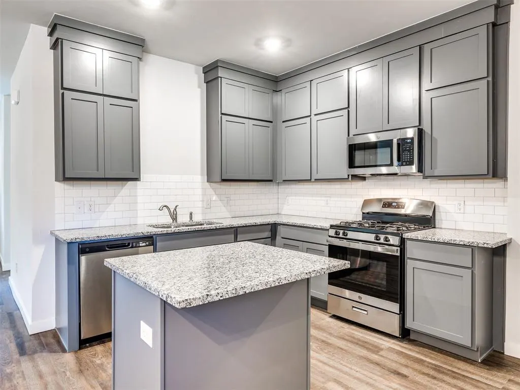 Photo 13 — 884 Stella Trail, Guthrie, OK 73044