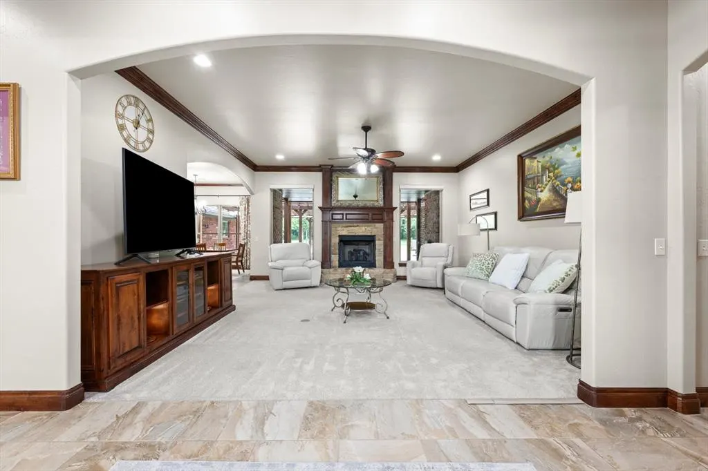 Photo 5 — 3812 Newburg Drive, Choctaw, OK 73020