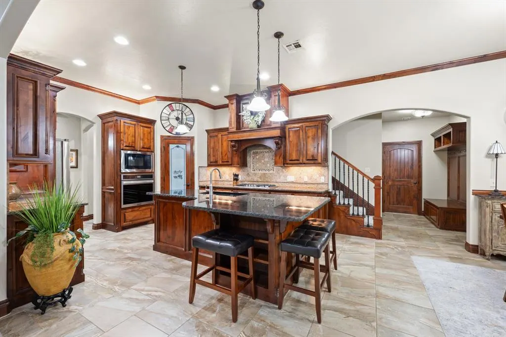 Photo 10 — 3812 Newburg Drive, Choctaw, OK 73020