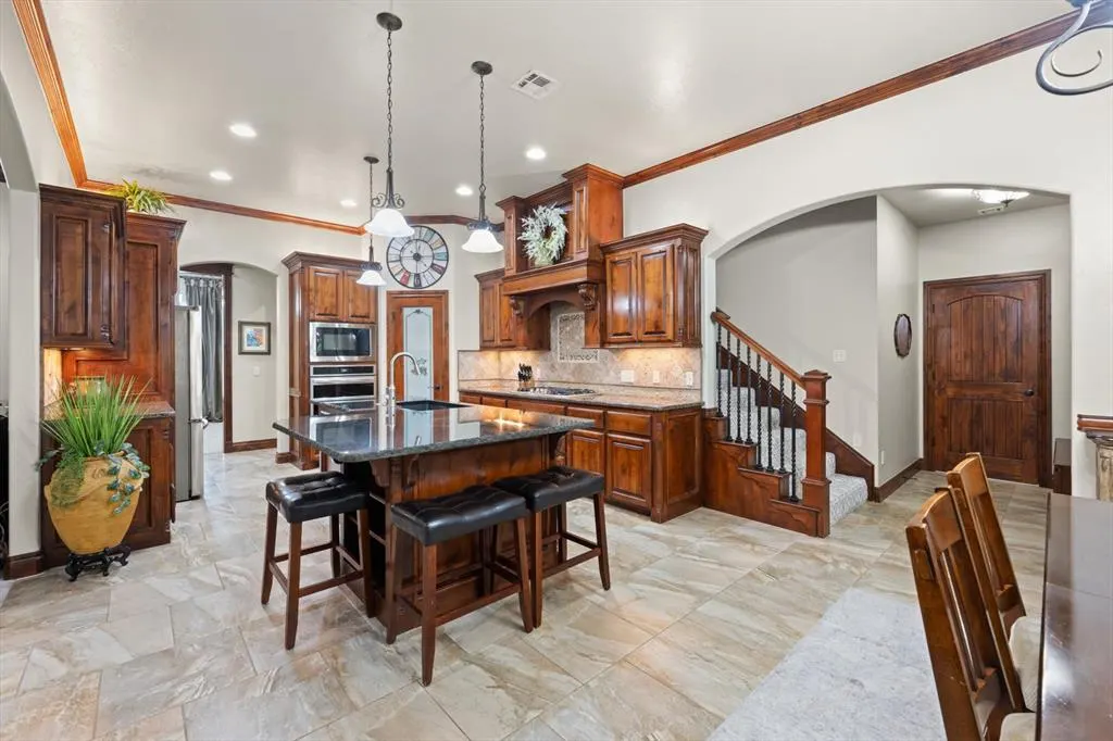 Photo 11 — 3812 Newburg Drive, Choctaw, OK 73020