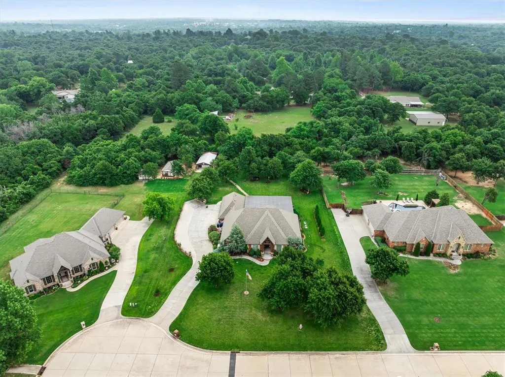 Photo 43 — 3812 Newburg Drive, Choctaw, OK 73020