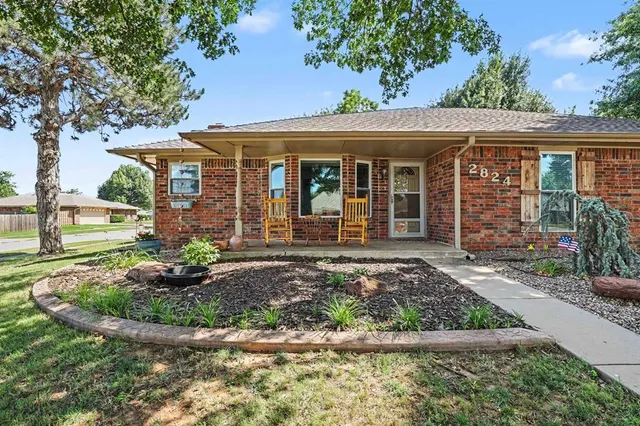 Photo 2 — 2824 Smiling Hill Boulevard, Edmond, OK 73013